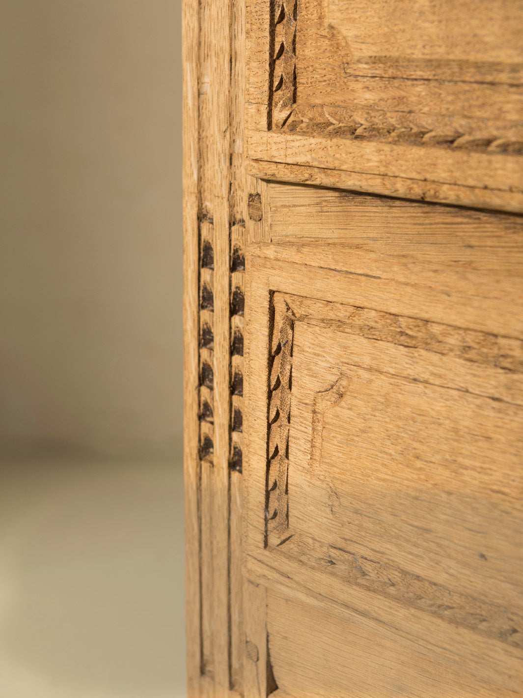Chest of drawers Belgium chestnut 106th century (107cm long x XNUMXcm high)