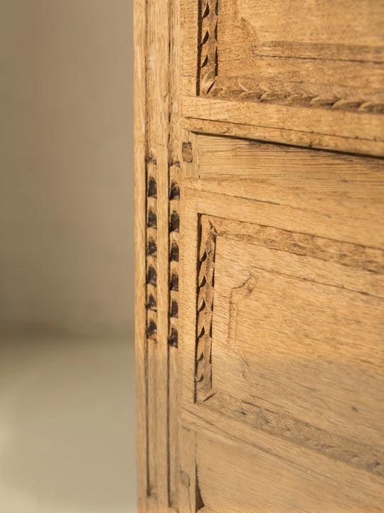 Chest of drawers Belgium chestnut 106th century (107cm long x XNUMXcm high)