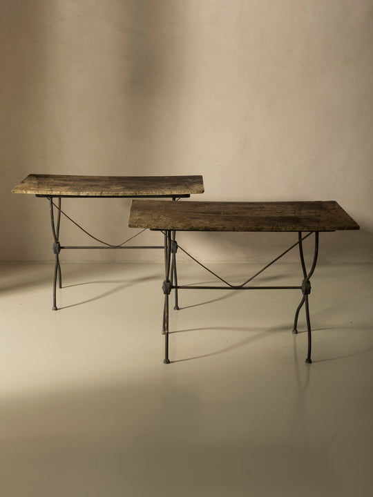 Paire de tables en pierre, France, XIXe siècle