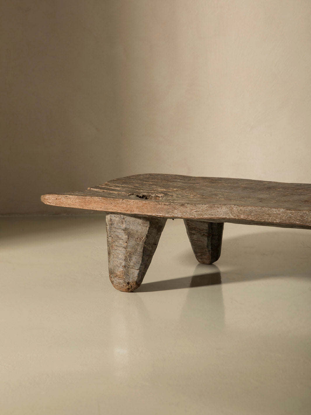 Table Naga 198 x 52