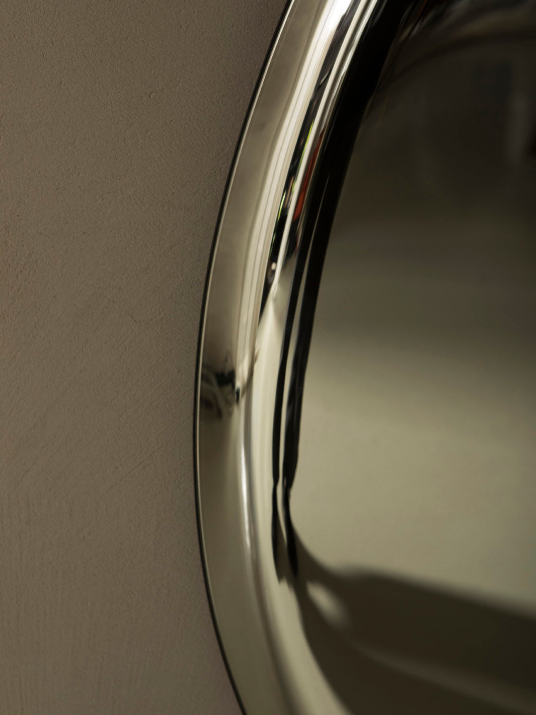 Contemporary Concave Mercury Mirror Italy