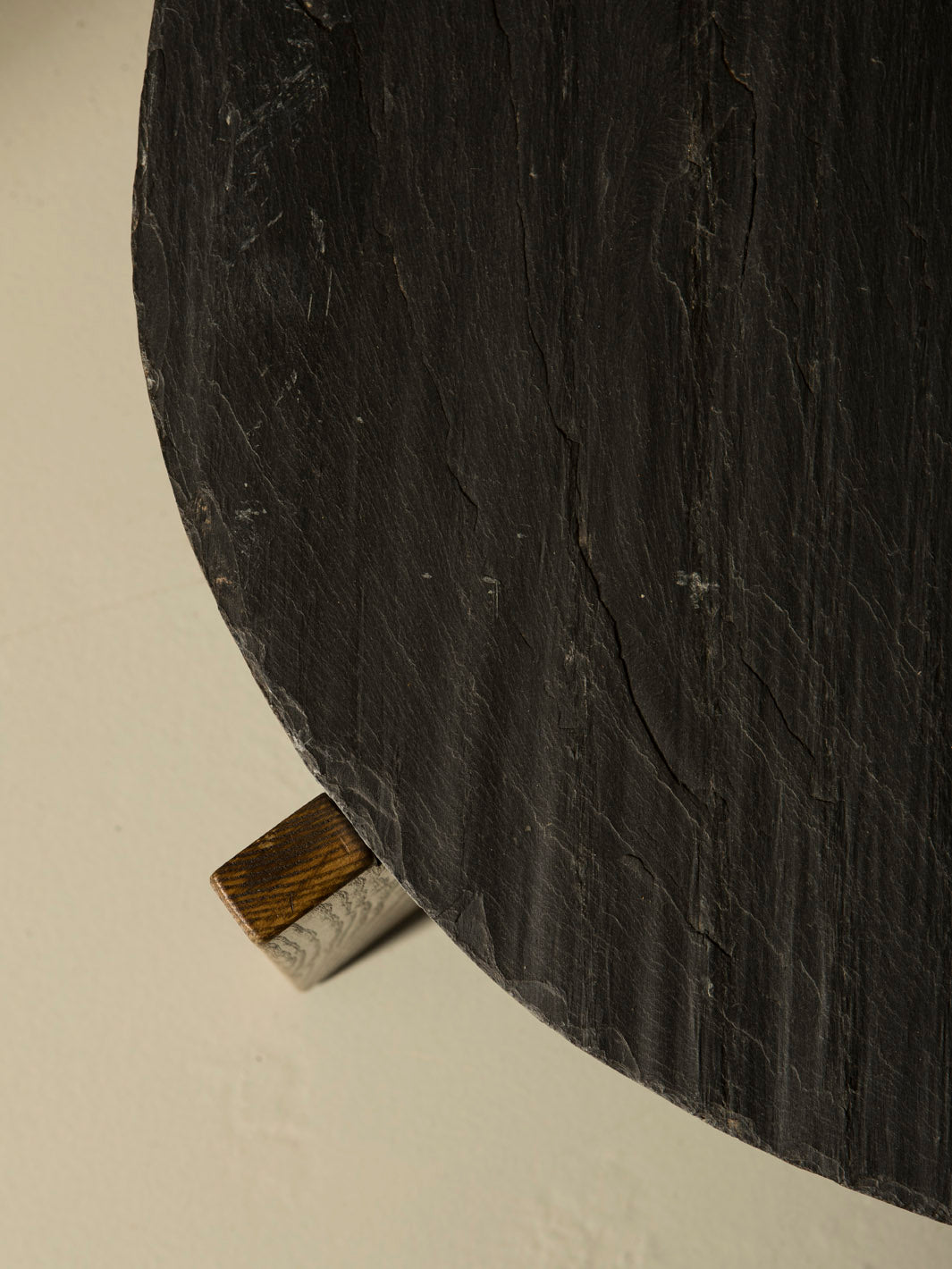 Table d'appoint en chêne et ardoise