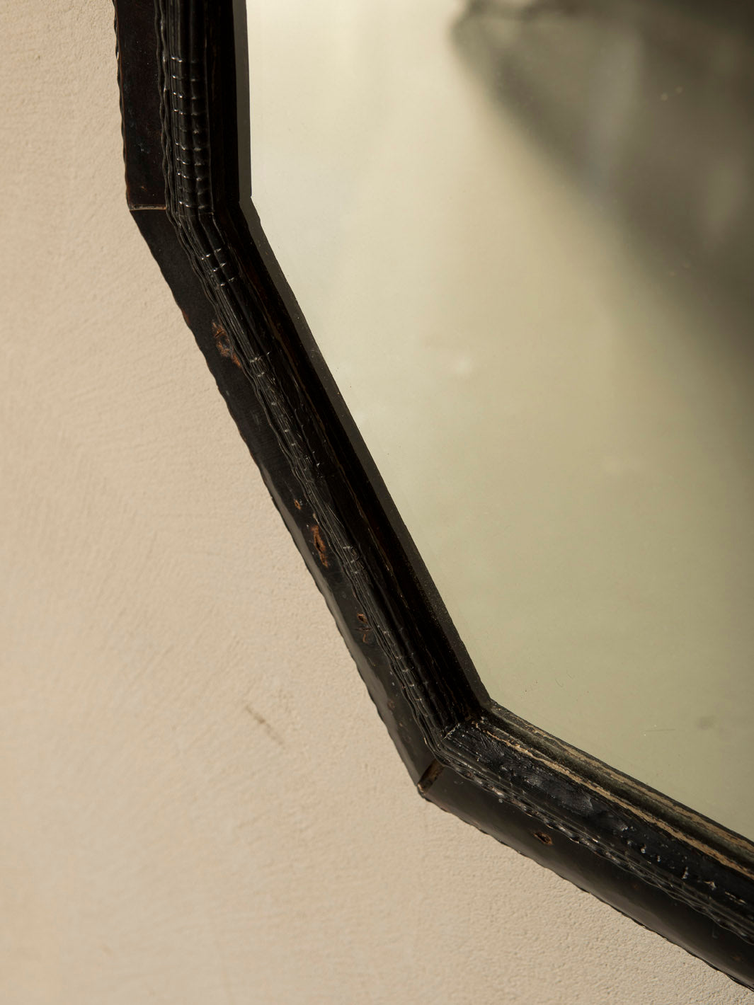 Paire de miroirs tortues Maison RG des années 1940