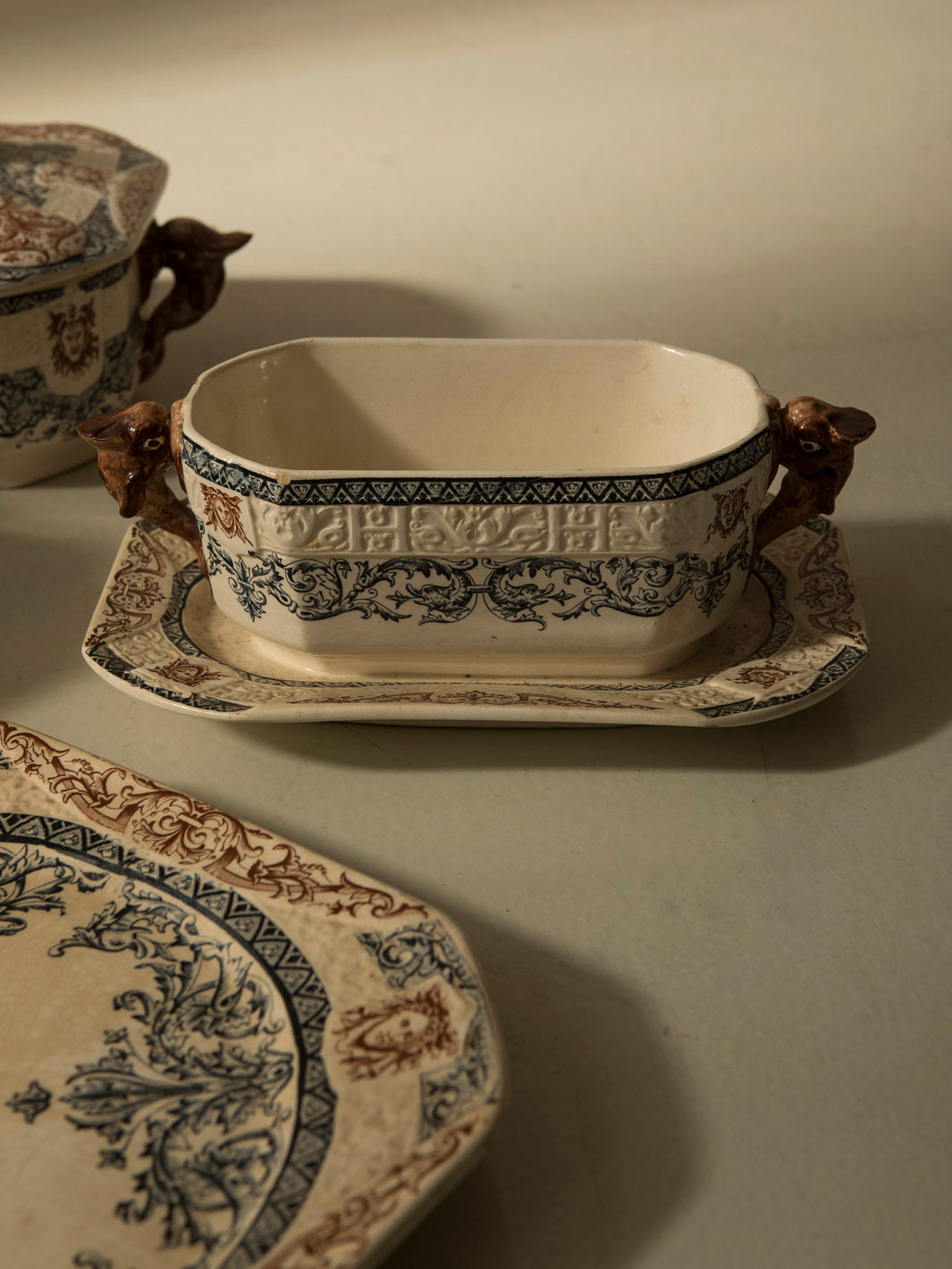19th century tableware Faïencerie Longchamp