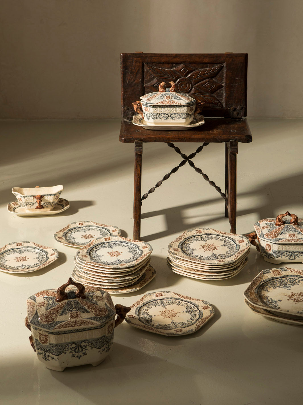 19th century tableware Faïencerie Longchamp
