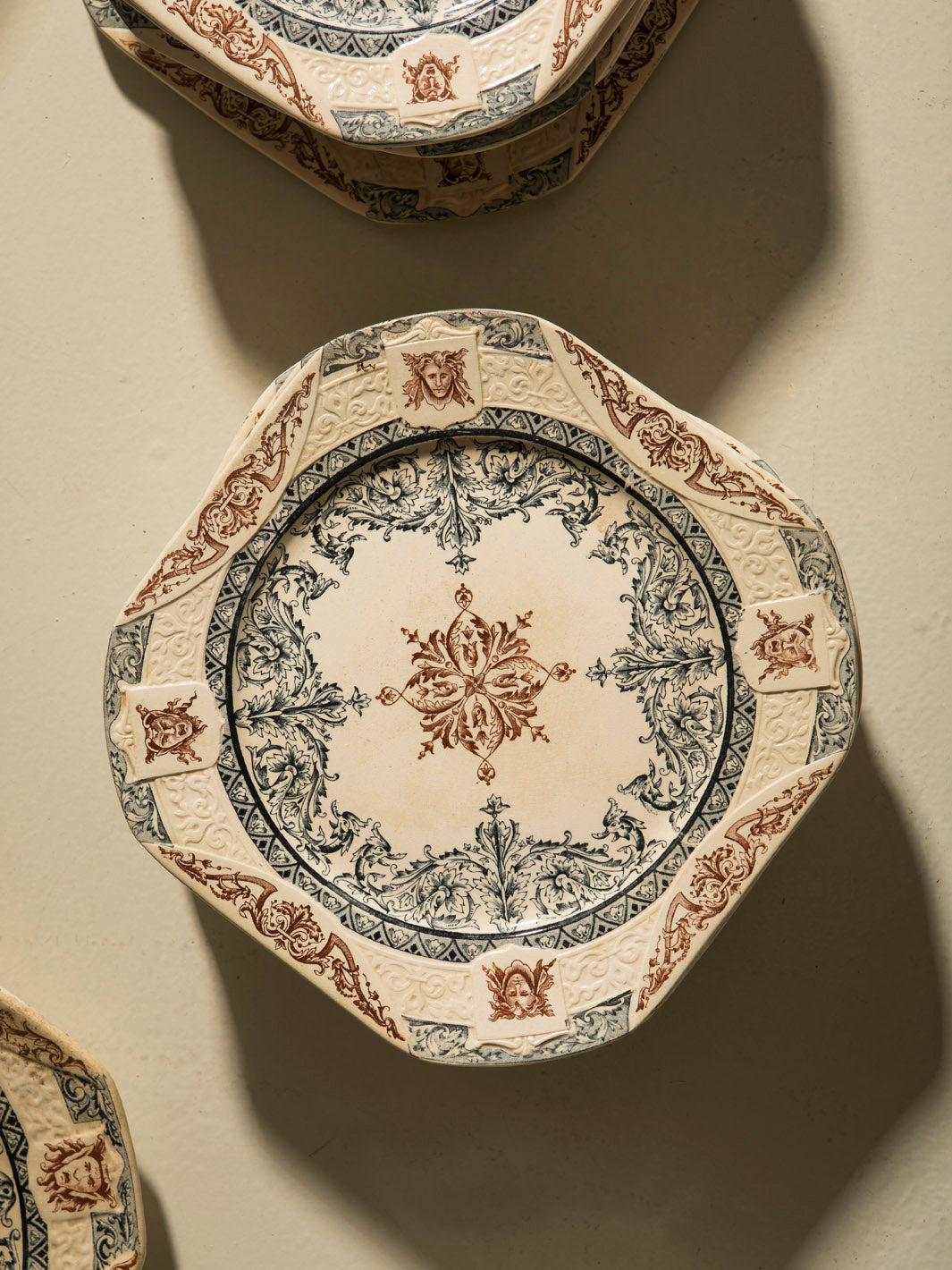 19th century tableware Faïencerie Longchamp