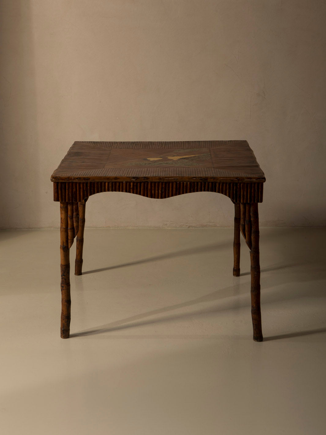 Game table and chairs Italy 1920s