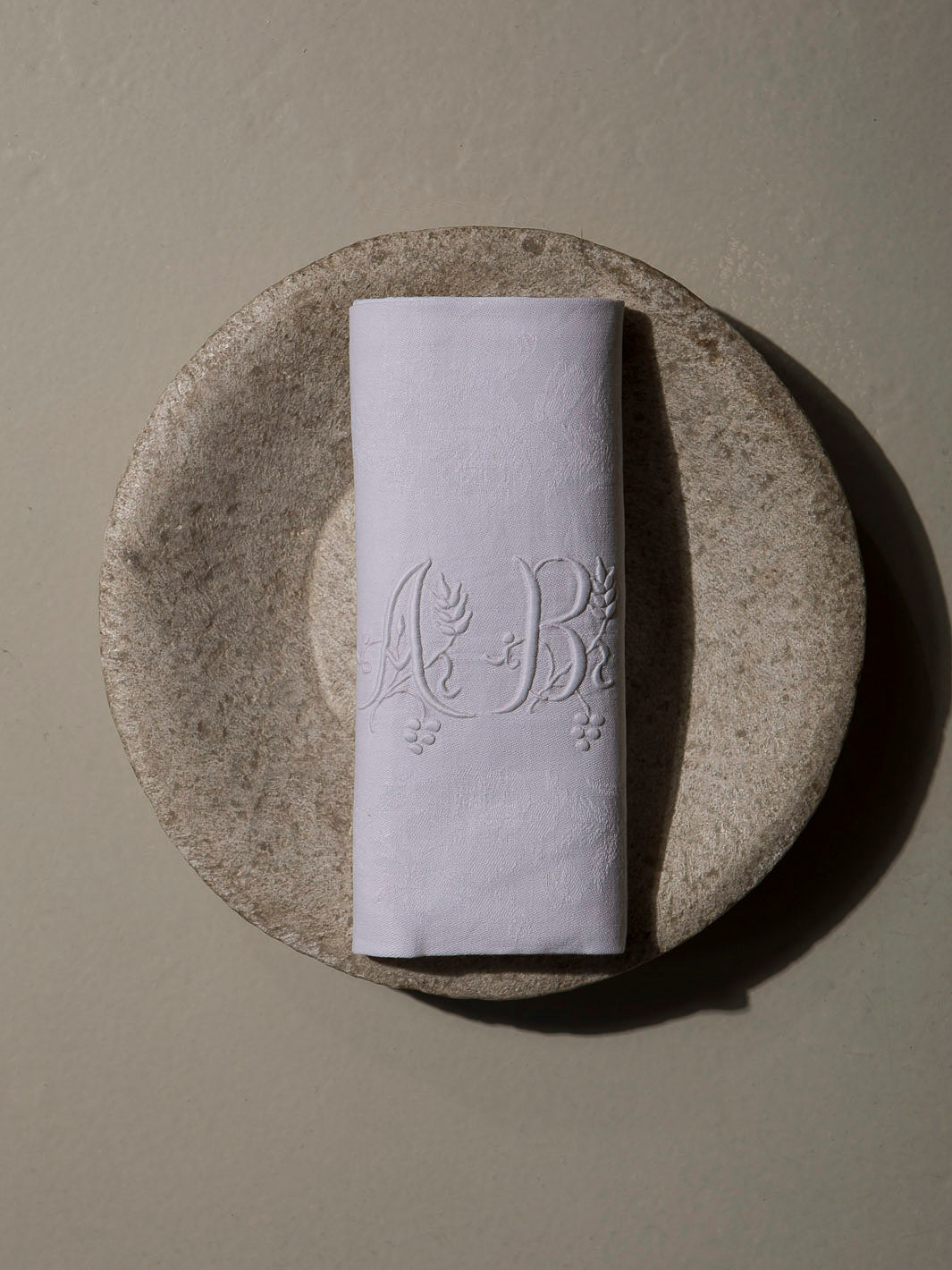 Juego de 8 servilletas de Damasco "AB"