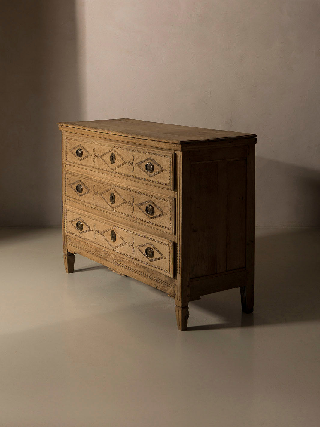 Liège chest of drawers, 19th century A