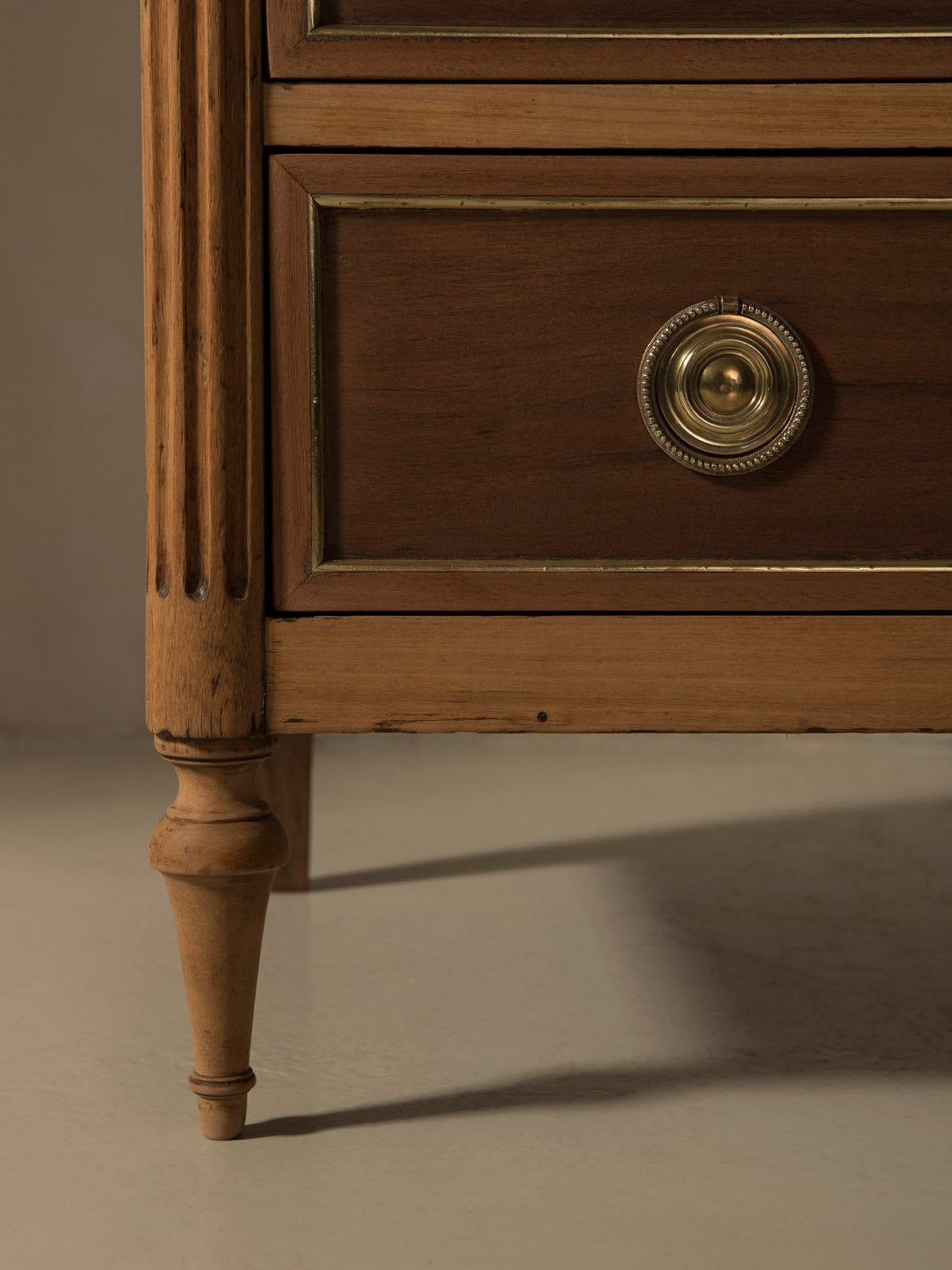Cómoda Louis XVI madera de caoba
