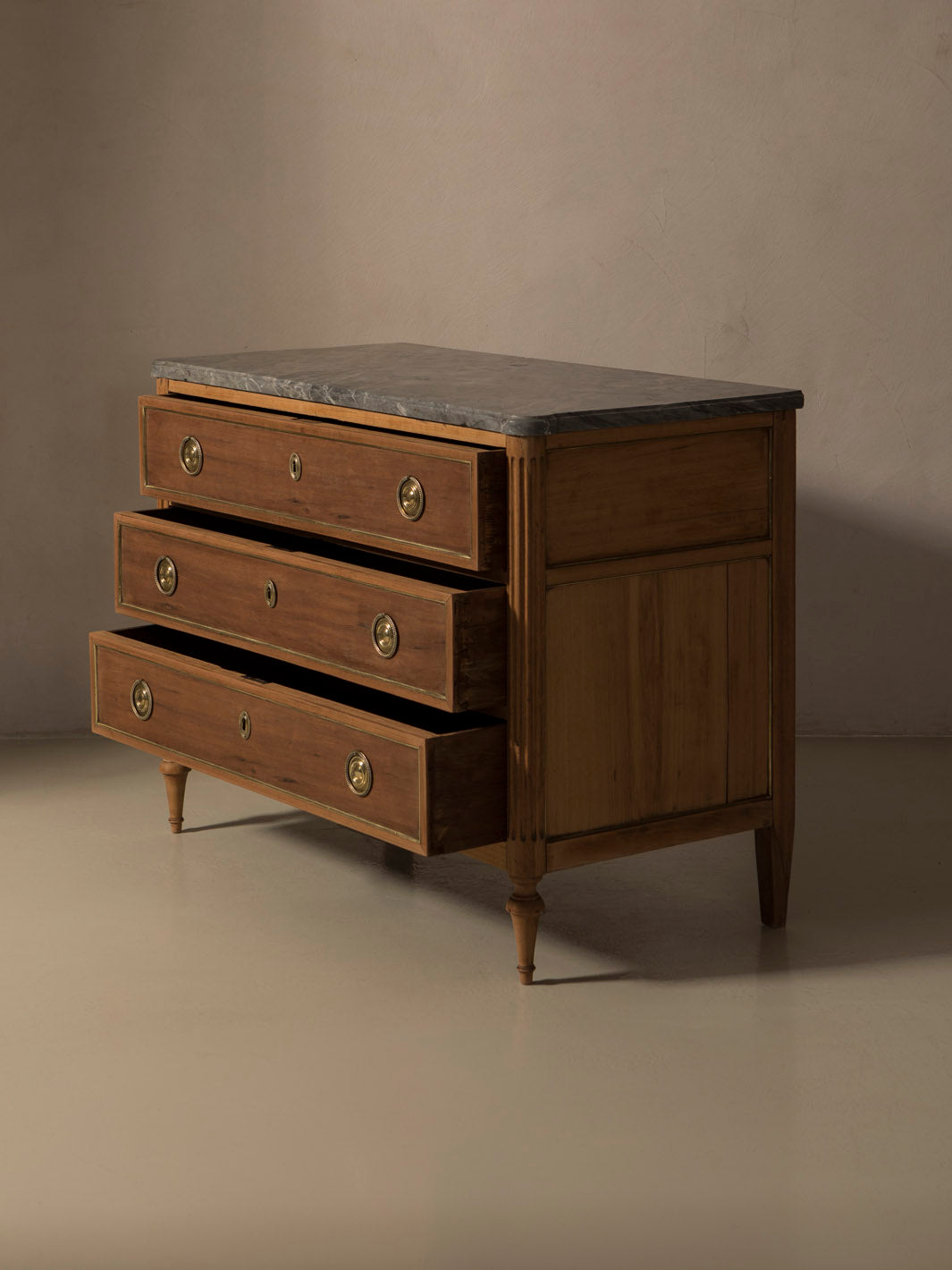 Cómoda Louis XVI madera de caoba