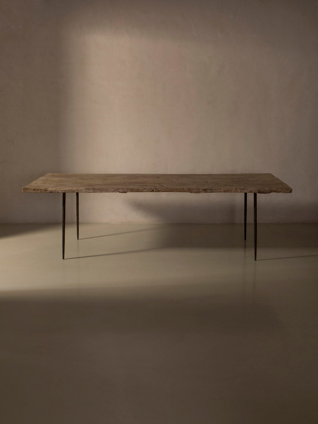Mesa de comedor Pik 267x100cm.