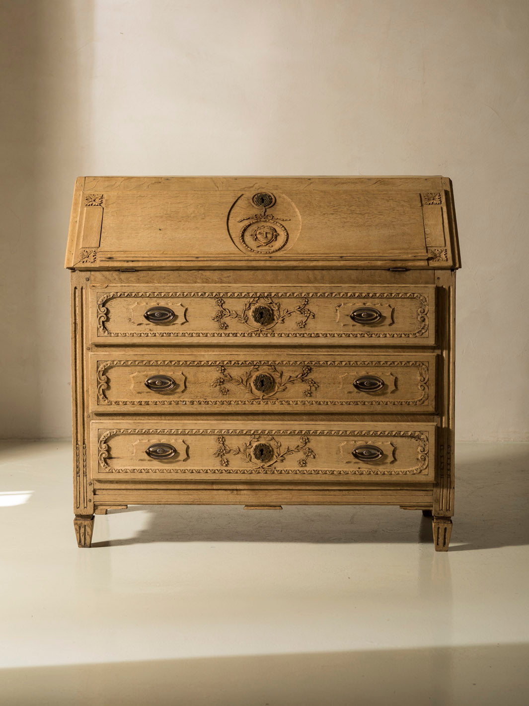Bureau Liège chestnut 19th century I