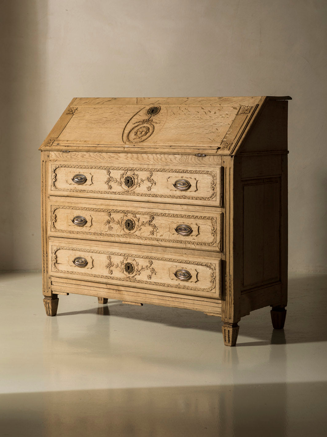 Bureau Liège chestnut 19th century I