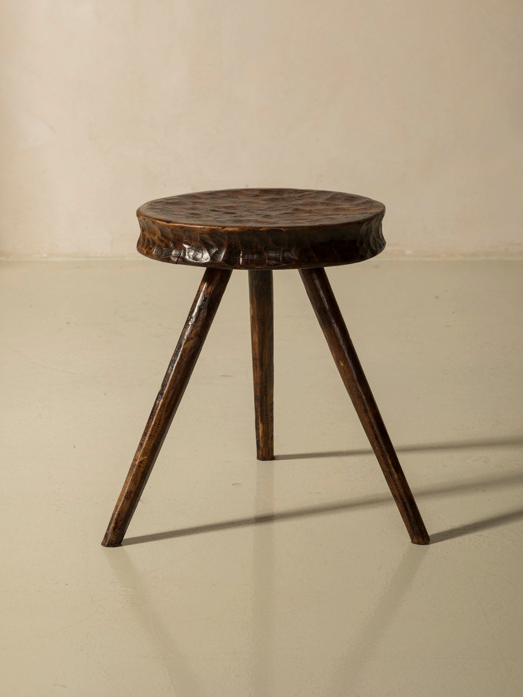 Chestnut stool B Christophe Daguet