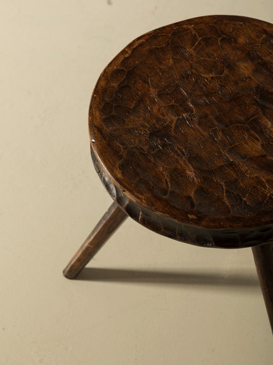 Chestnut stool B Christophe Daguet