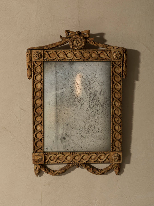 Pair of Bavarian bow-tipped mirrors, 19th century