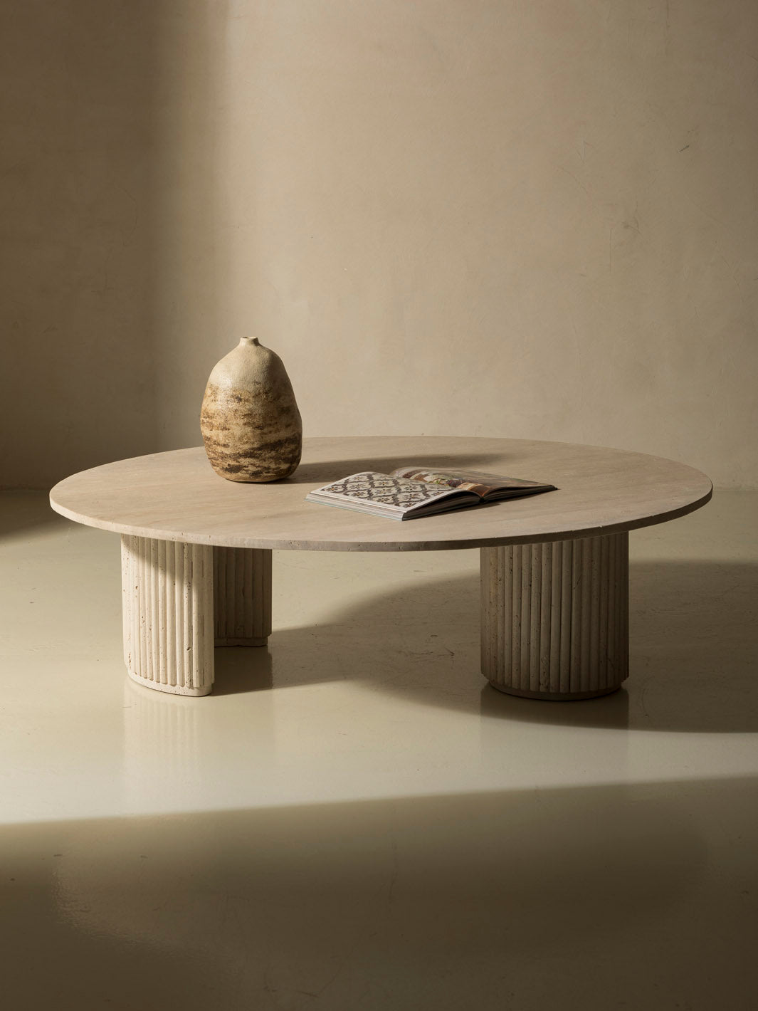 Amira travertine table 140x120cm