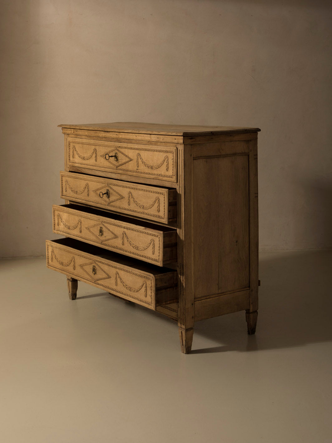 19th-century Belgian chest of drawers