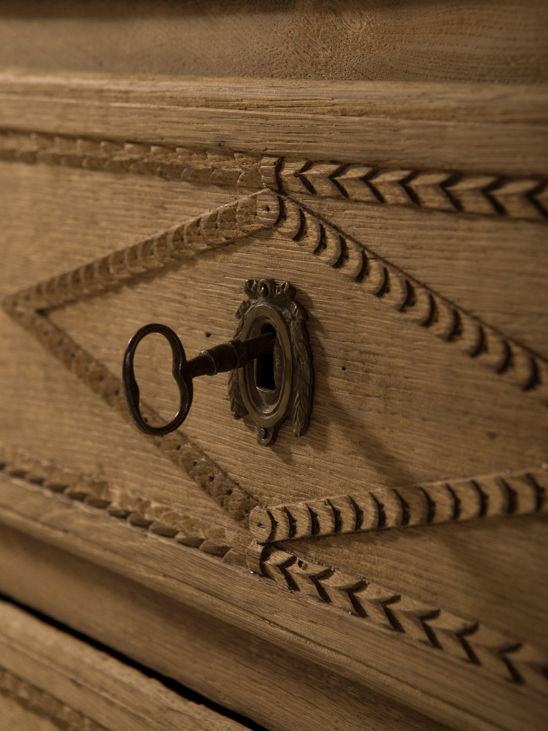 19th-century Belgian chest of drawers