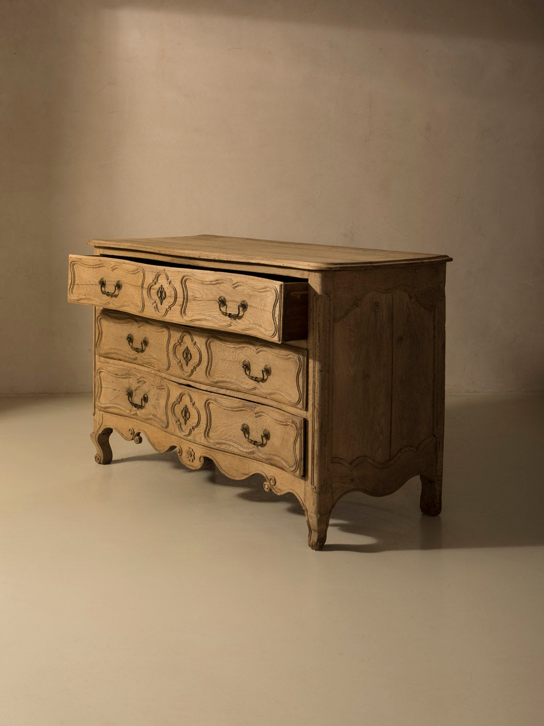 19th-century Belgian chest of drawers