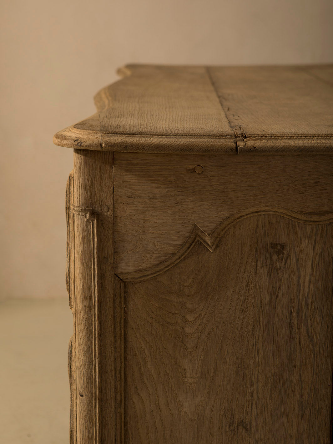 19th-century Belgian chest of drawers