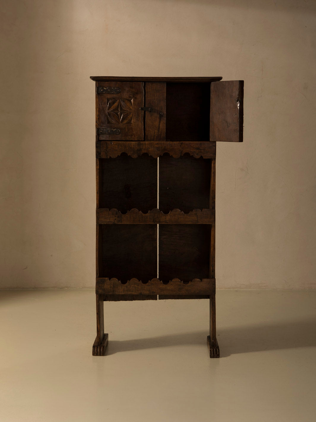 Bayona furniture 19th century