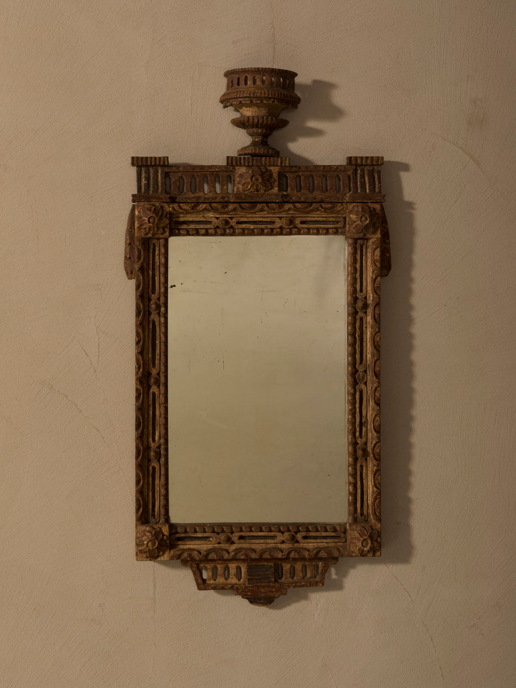 Bavarian mirror with a crest, 19th century