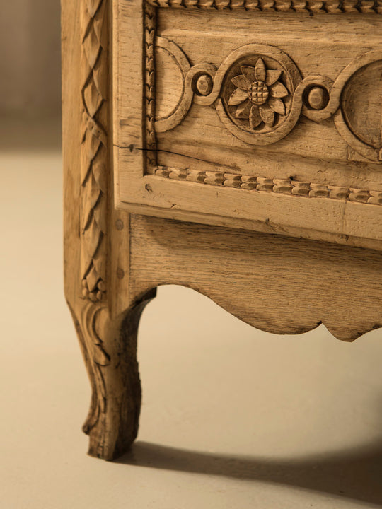 19th century Belgian chest of drawers