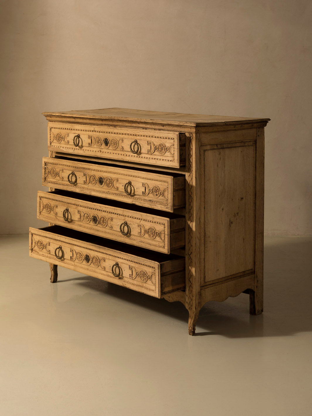 19th century Belgian chest of drawers