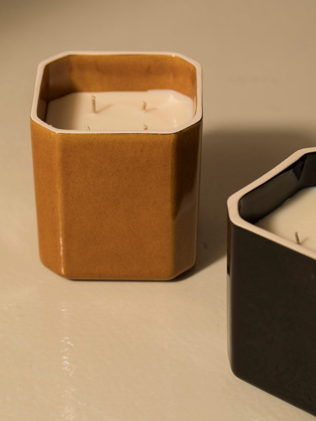 Black Amber Facettes Candle