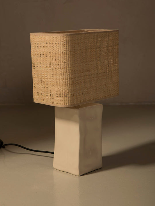 Lámpara de mesa Nomad Ecru