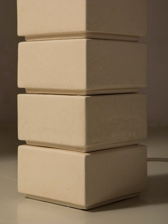 Lámpara de pie Tower color ecru reactif