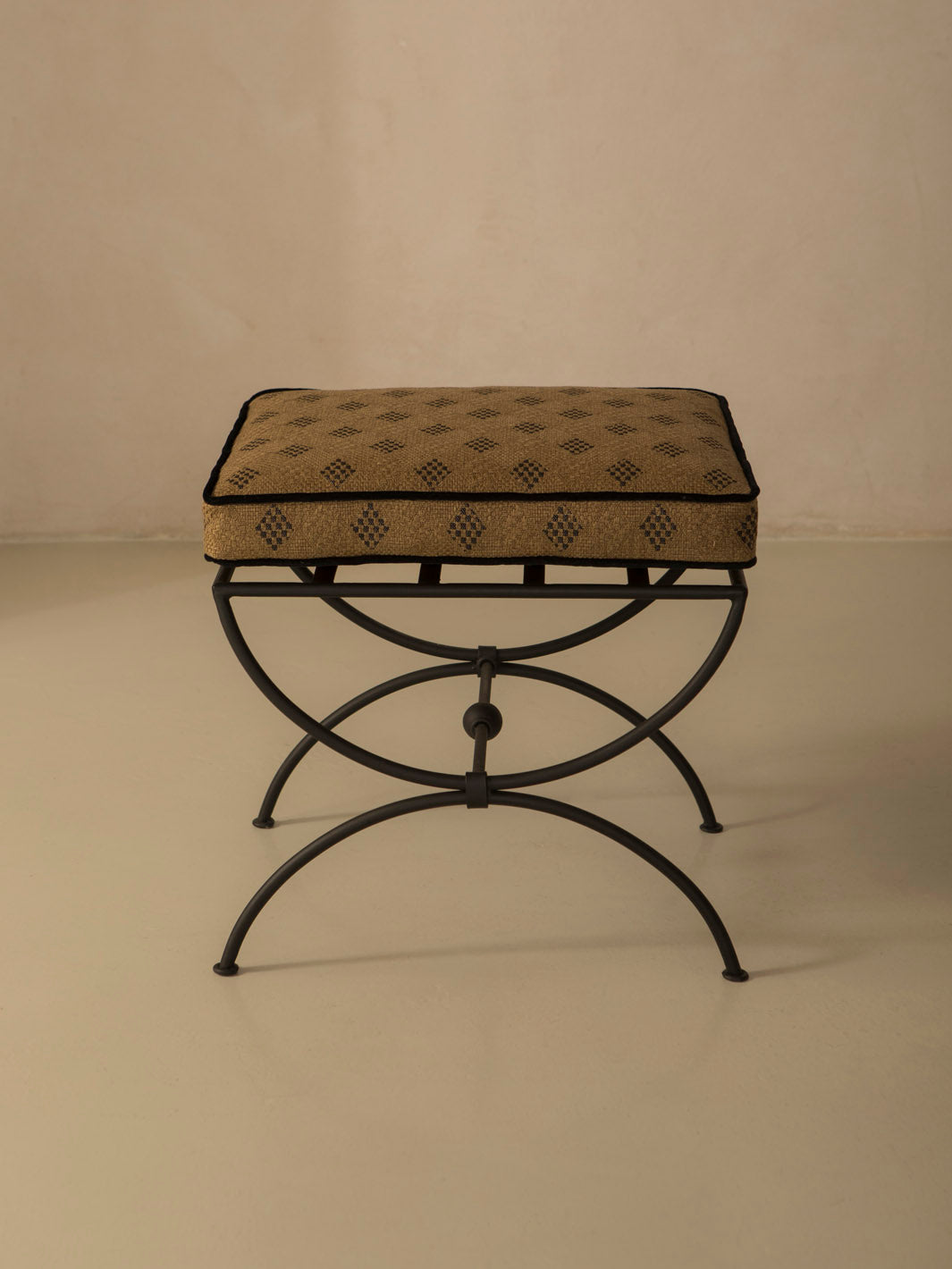 Jans bench with cushion