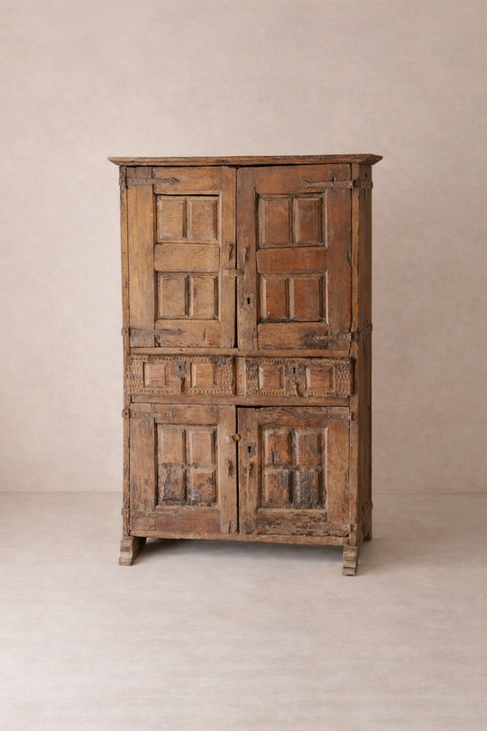 Italy wardrobe 17th century