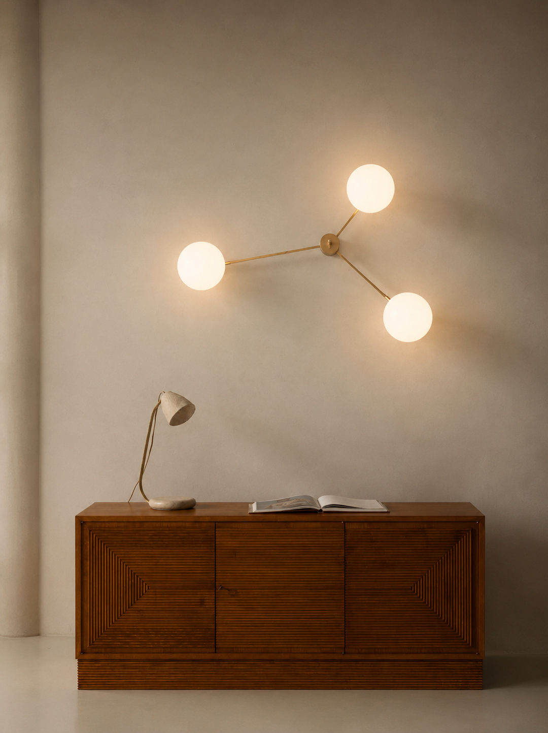 Brass and Murano Wall Lamp 3 Tulips