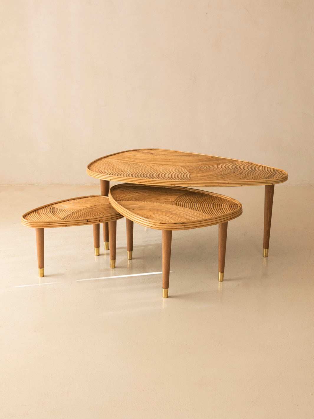 Mesa de centro de bambú italiana