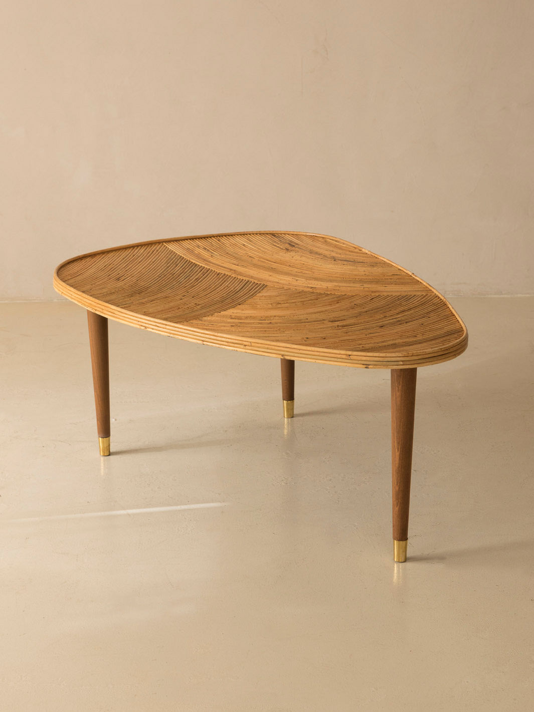 Mesa de centro de bambú italiana