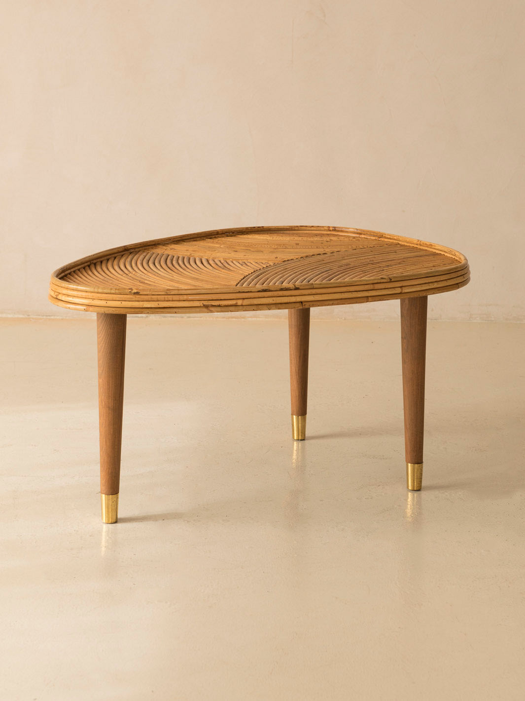 Mesa de centro de bambú italiana