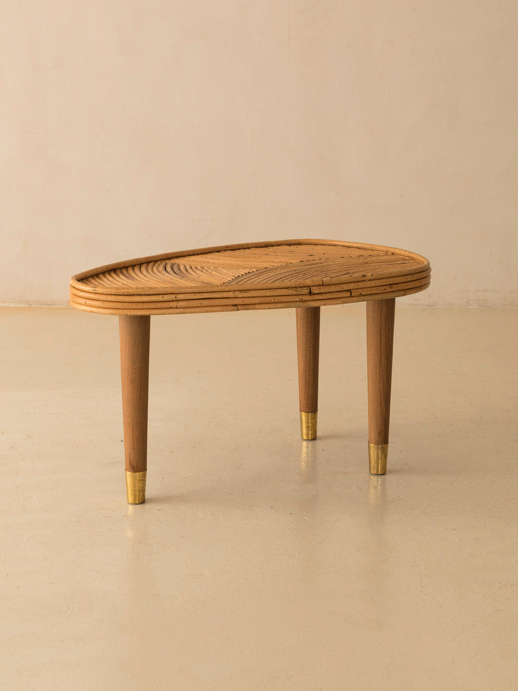 Mesa de centro de bambú italiana