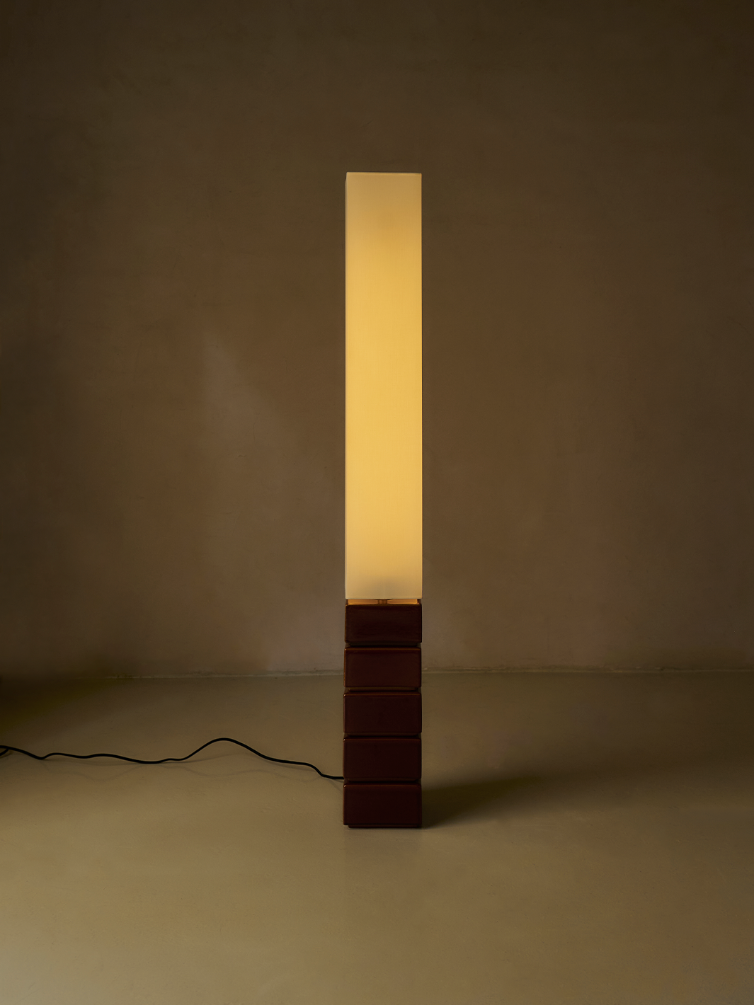 Tower floor lamp, noisette color
