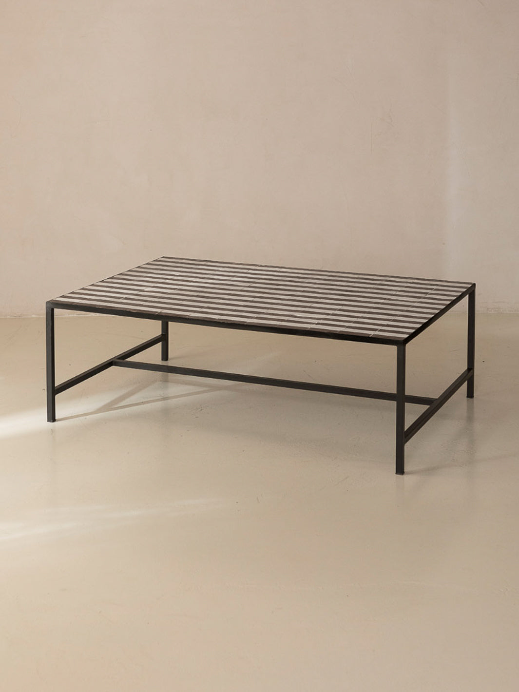 Table base zellige black and white stripes 120x80x42cm