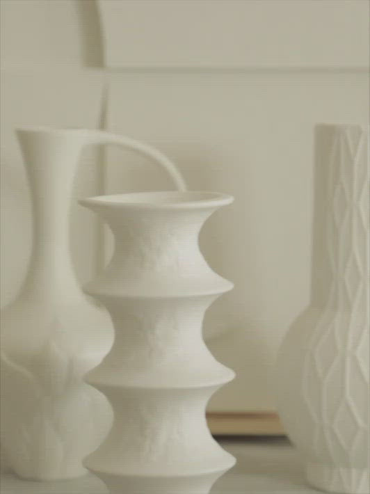 Set of matt porcelain vases