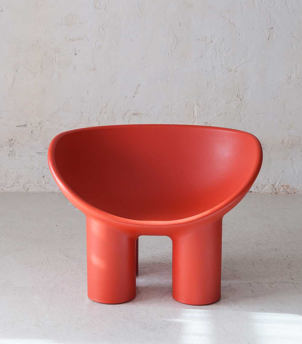 Fauteuil Roly Poly par Faye Toogood rouge