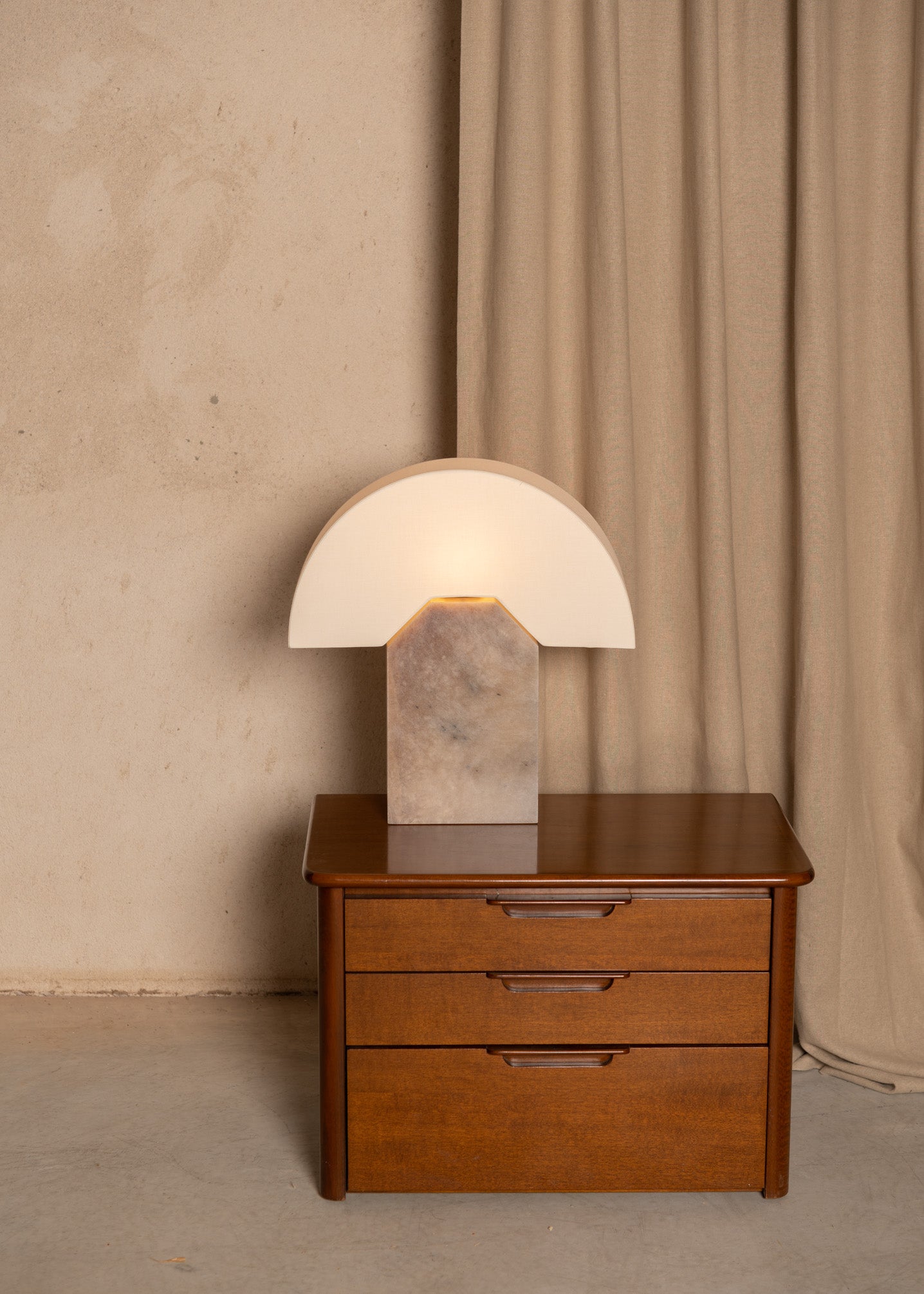 Lámpara Edna alabastro Havana Simone & Marcel