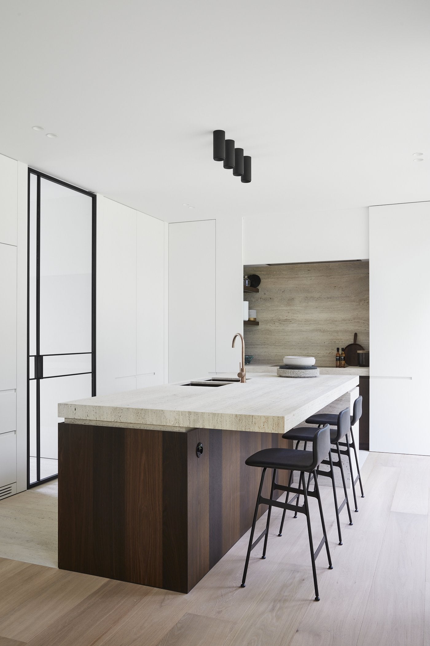 Libro Contemporary Living- YearBook 2021