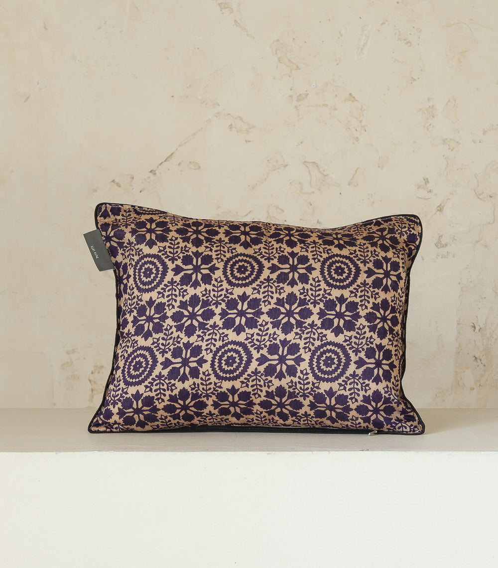 Coussin en soie Takata 40x30cm