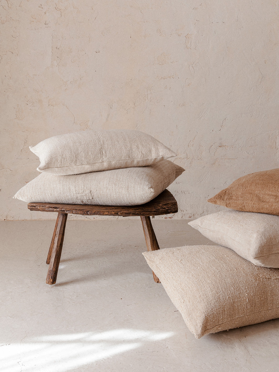 Antique hemp cushion Isabelle Yamamoto 55x55cm natural