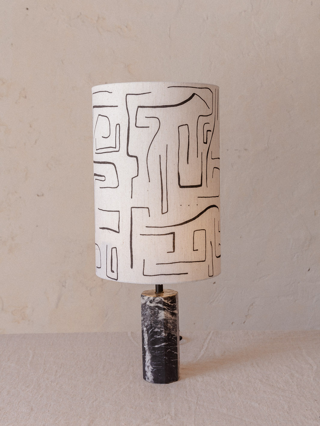 Hexagonal marble lamp with black lines lampshade
