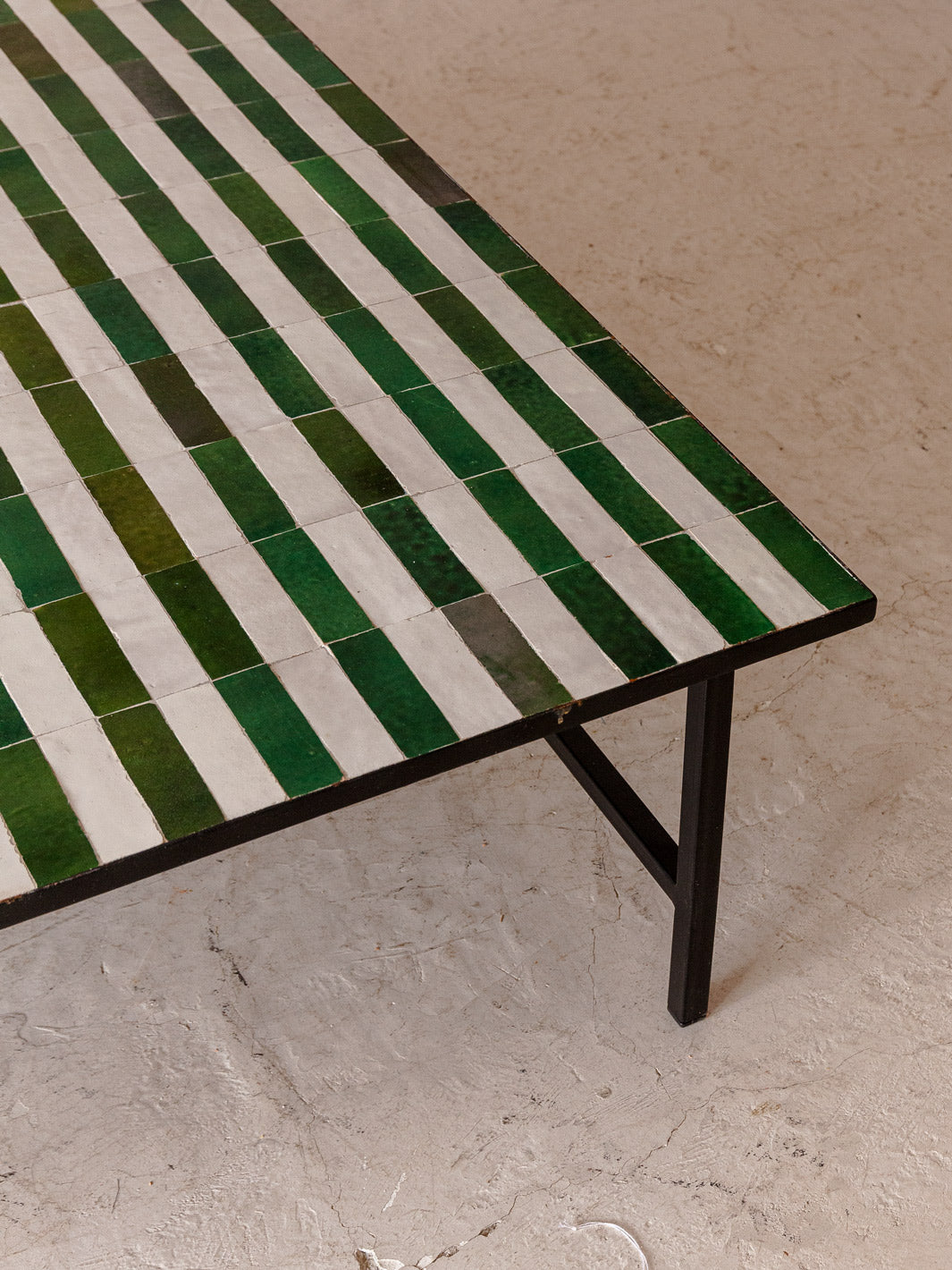 Green and white Zellige coffee table 100x100x40cm